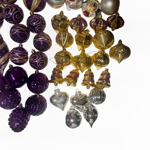 Christmas Tree Ornaments - Picture 6 of 8